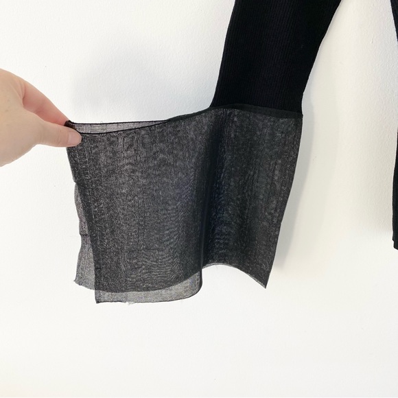 Y2K Club Monaco V-Neck Sweater - Picture 5 of 10